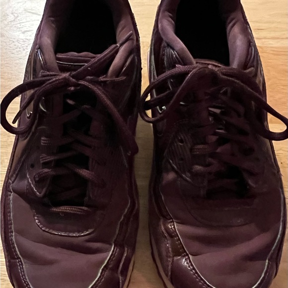 Women’s Maroon Nike Air Max - Picture 2 of 7